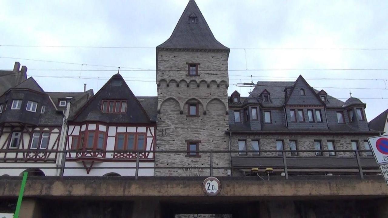 Kranenturm Hotel บาคาราค ภายนอก รูปภาพ